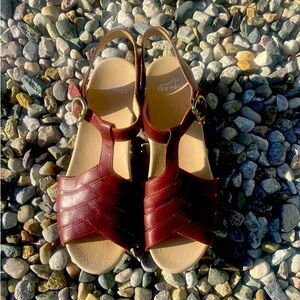 Dansko | 42 | Mara Block Heel Sandal